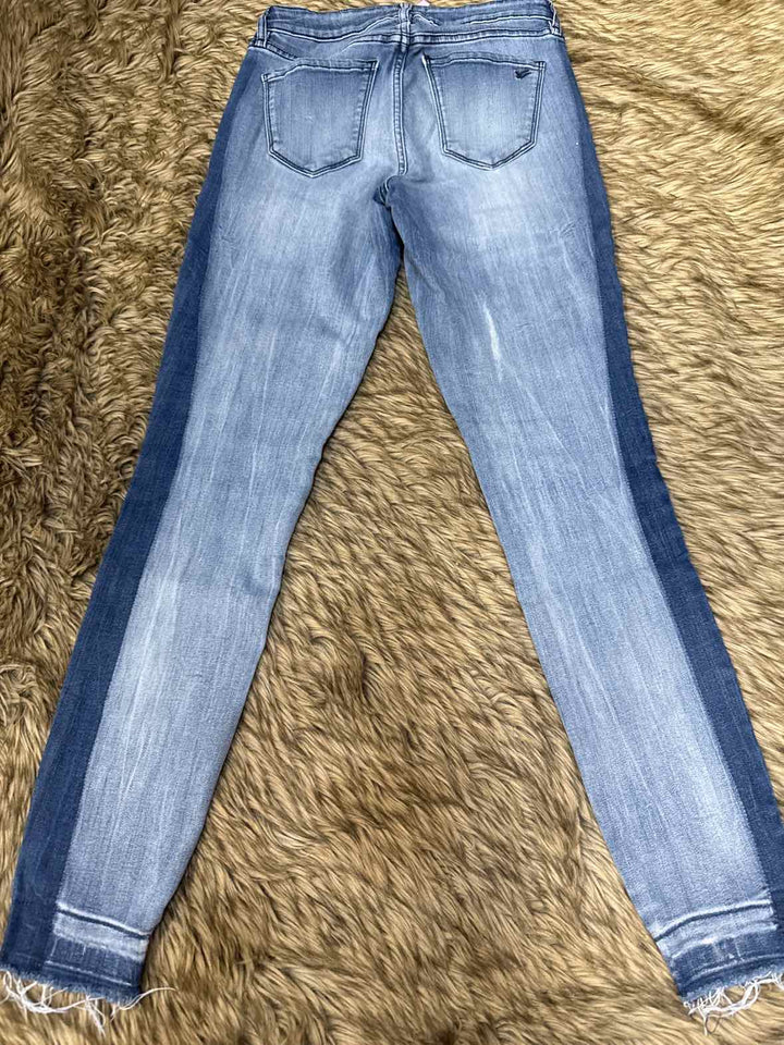 27 - William Rast Jeans