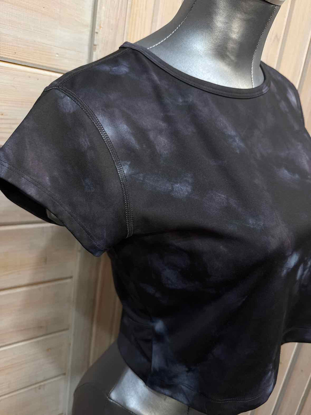 M - Old Navy Crop Top