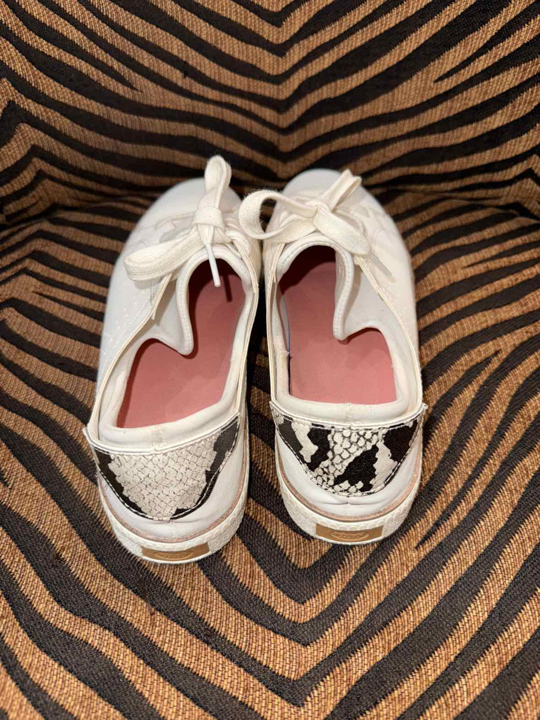 8.5 - Dr Scholls Flats