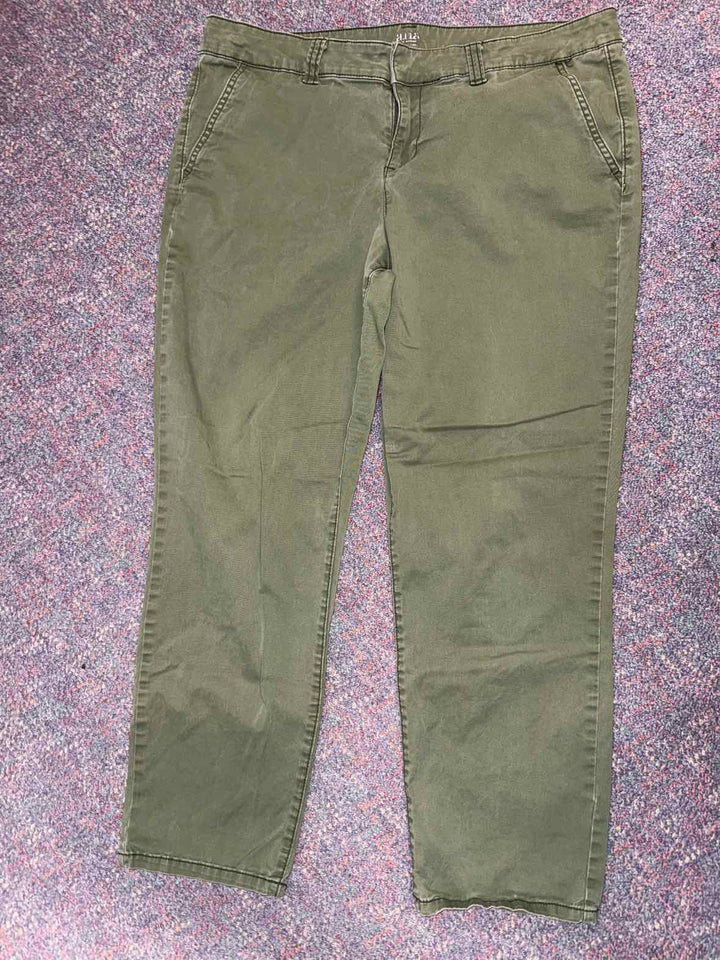 12 - a.n.a. Pants