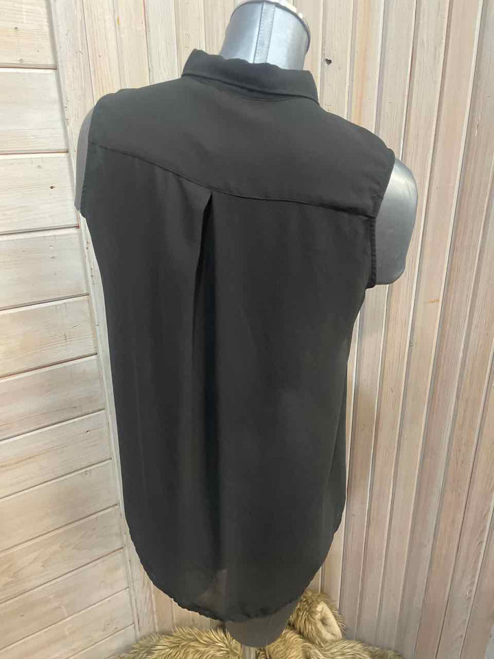 10 - H&M Sleeveless