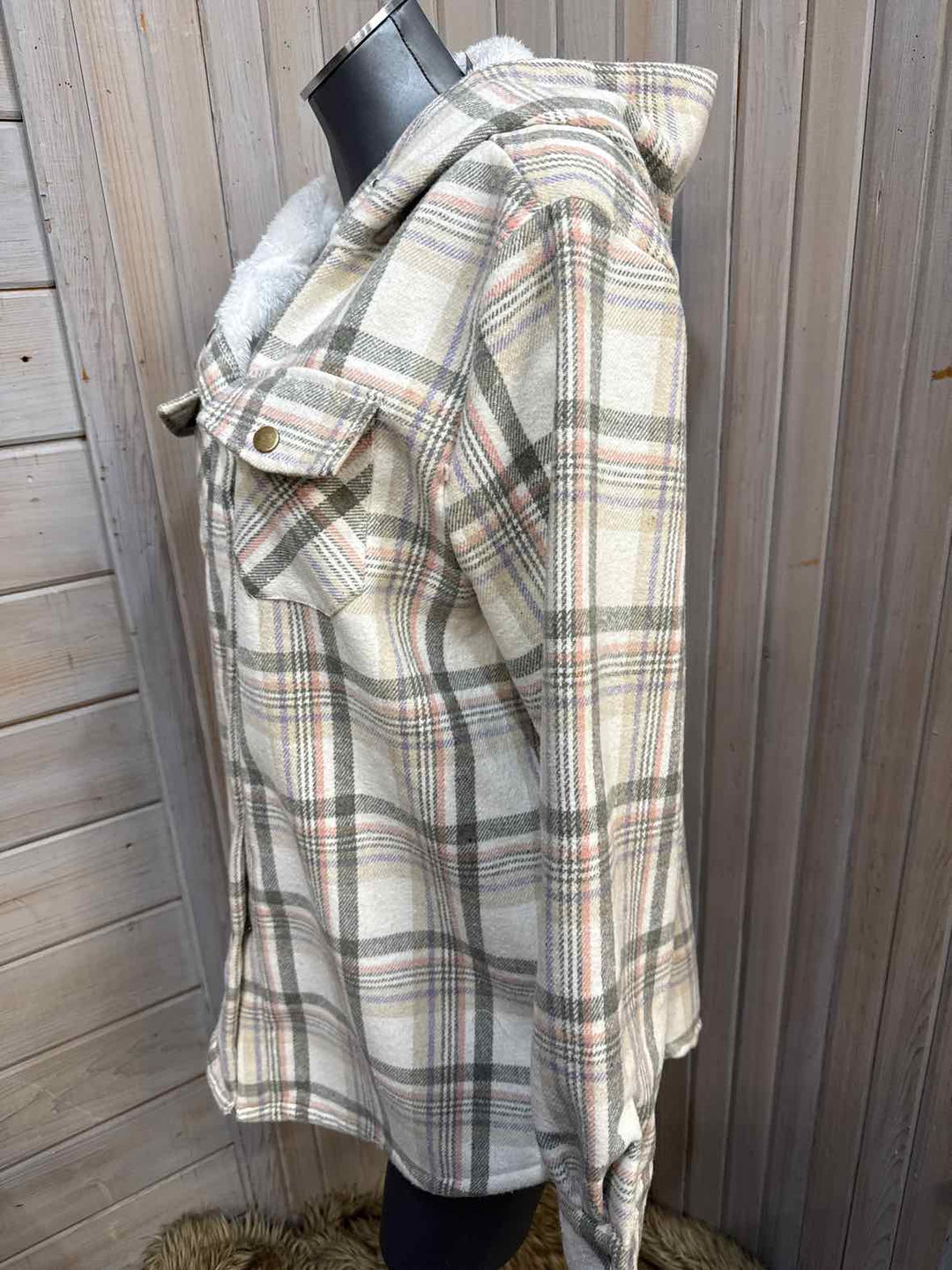 L - Unknown Shacket
