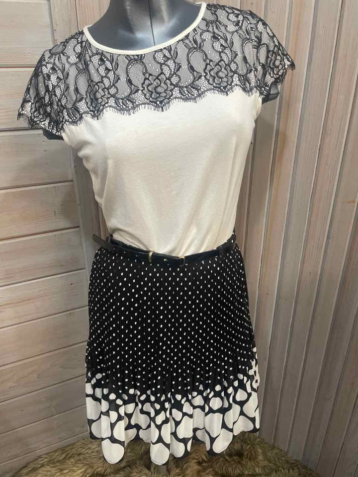 M - Elle Outfit