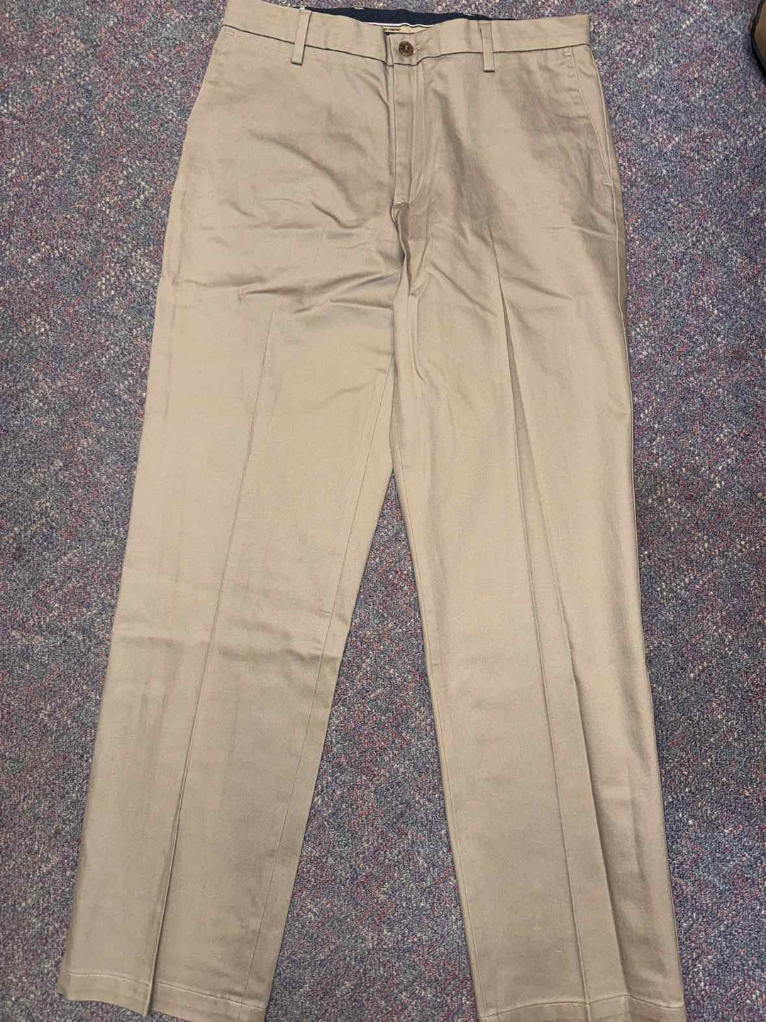 34 - Dockers Slacks