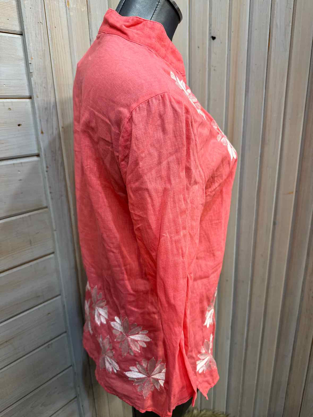 S - Unknown 3/4 Sleeve