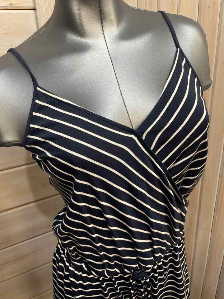 M - Aeropostale Dresses