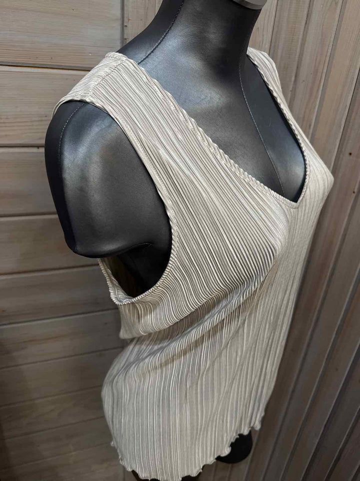 M - Banana Republic Tank