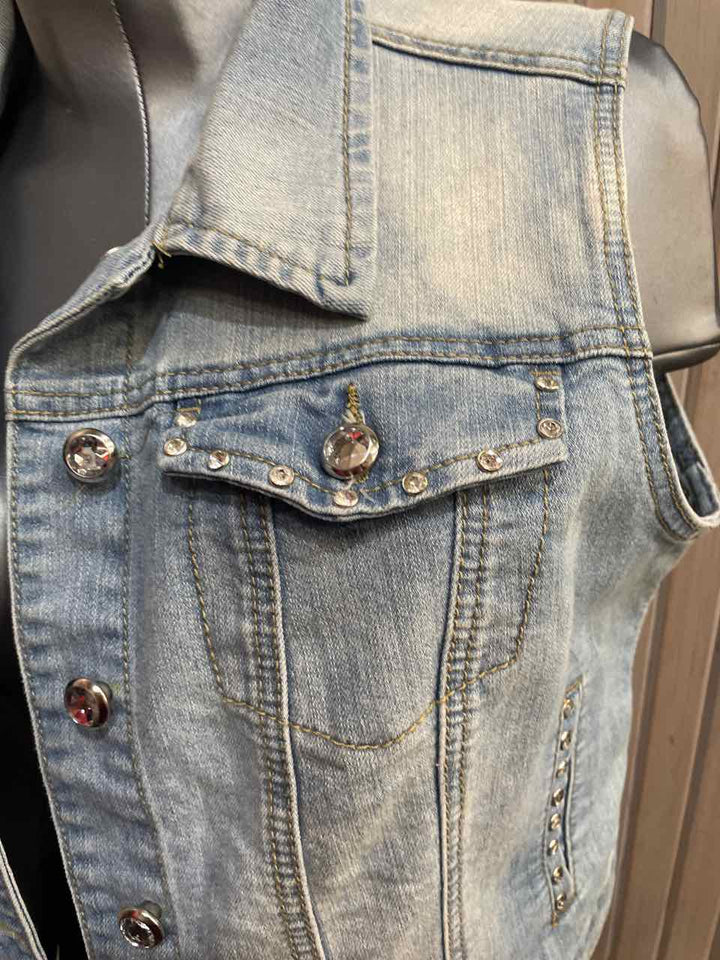 Earl Jean Vest