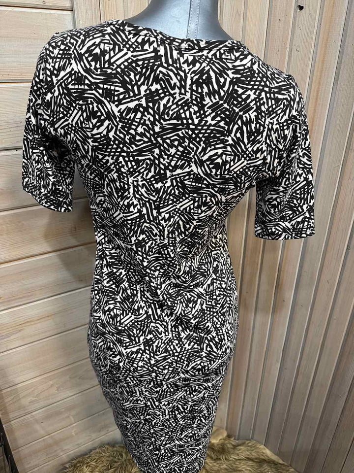 S - LuLaRoe Julia Dress