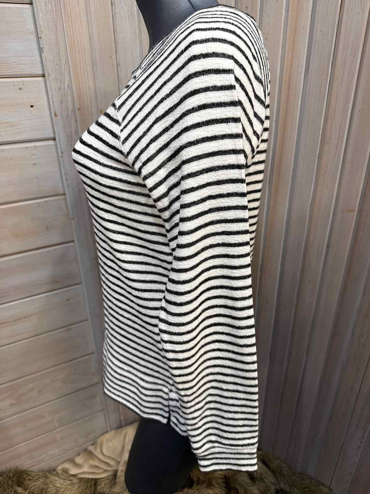 XS - Maurices Long Sleeve