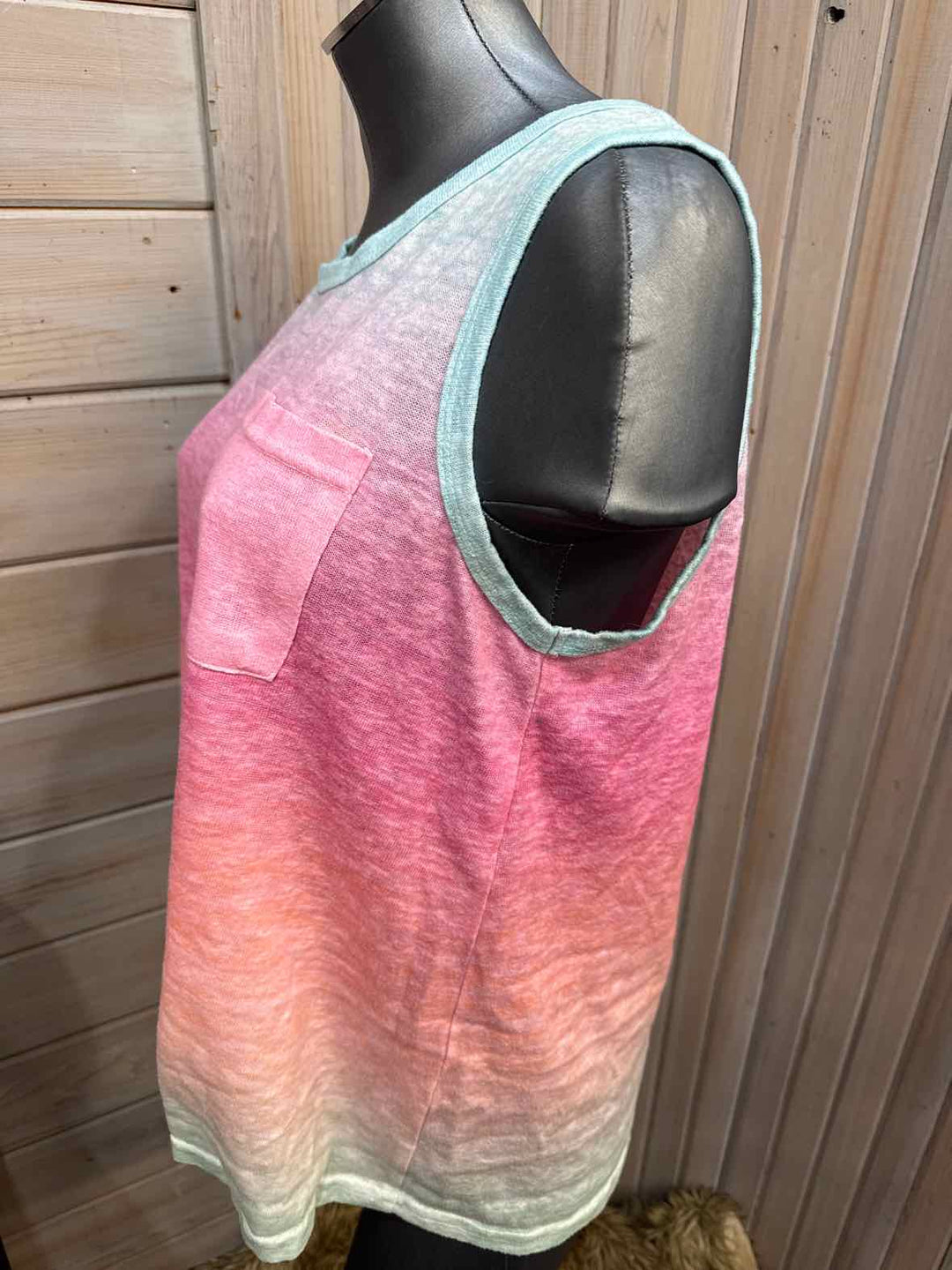 XL - Unbranded Tank