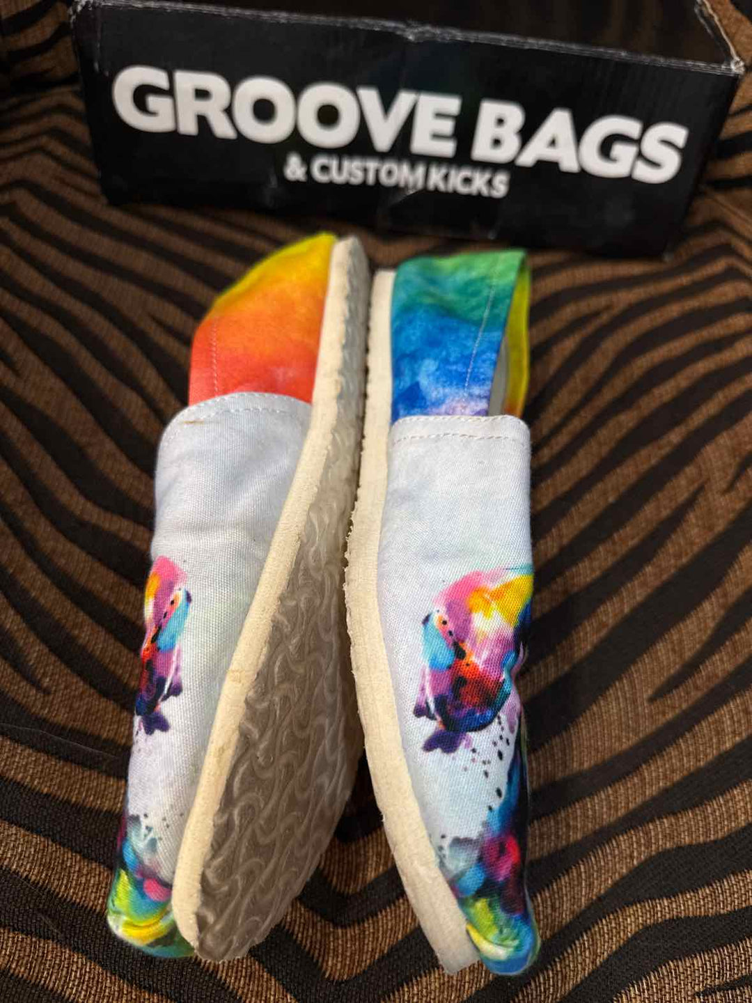 8.5 - Groove Bags Flats