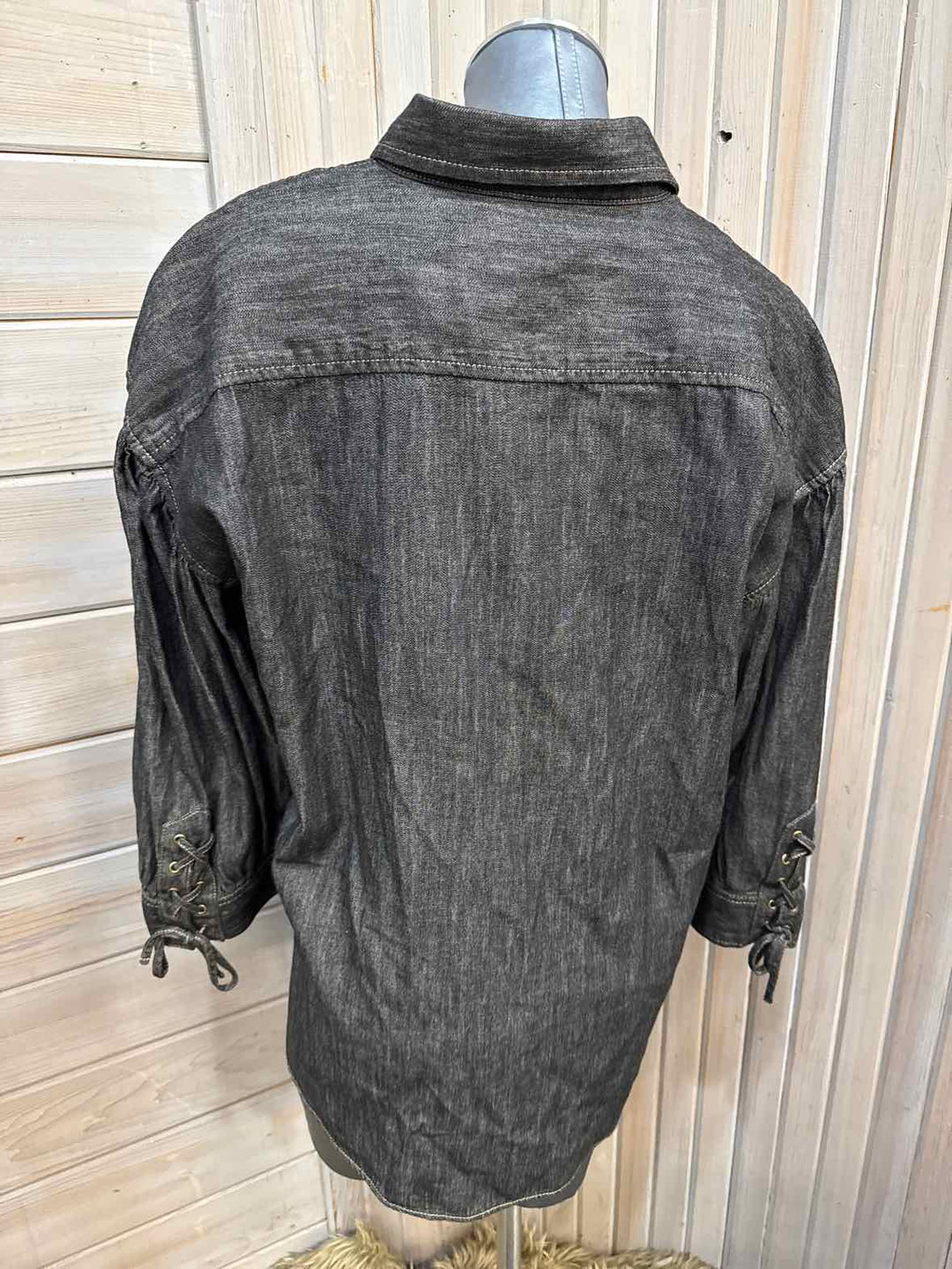 L - Lauren Ralph Lauren Button Down