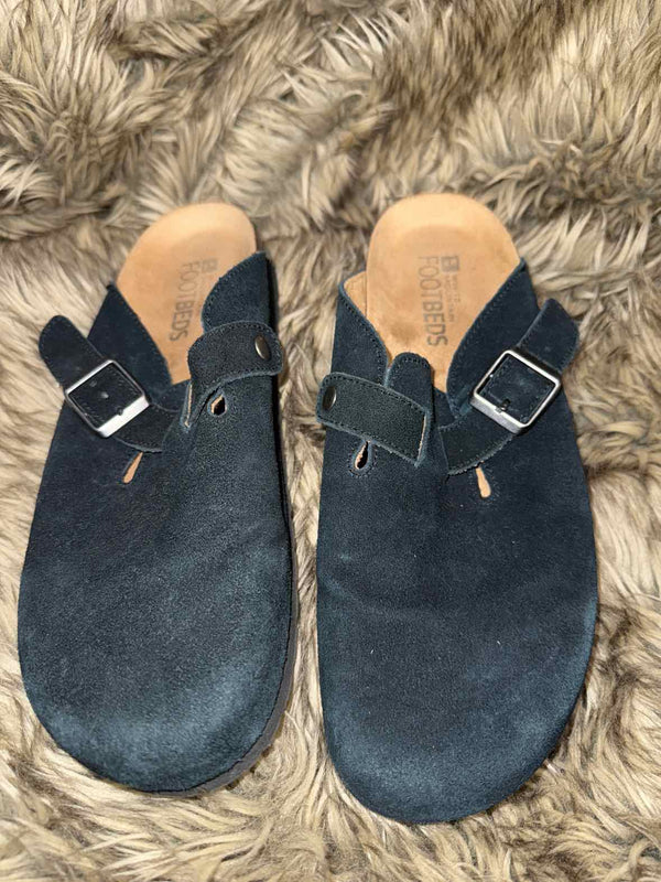 8 - White Mountain Slip-on