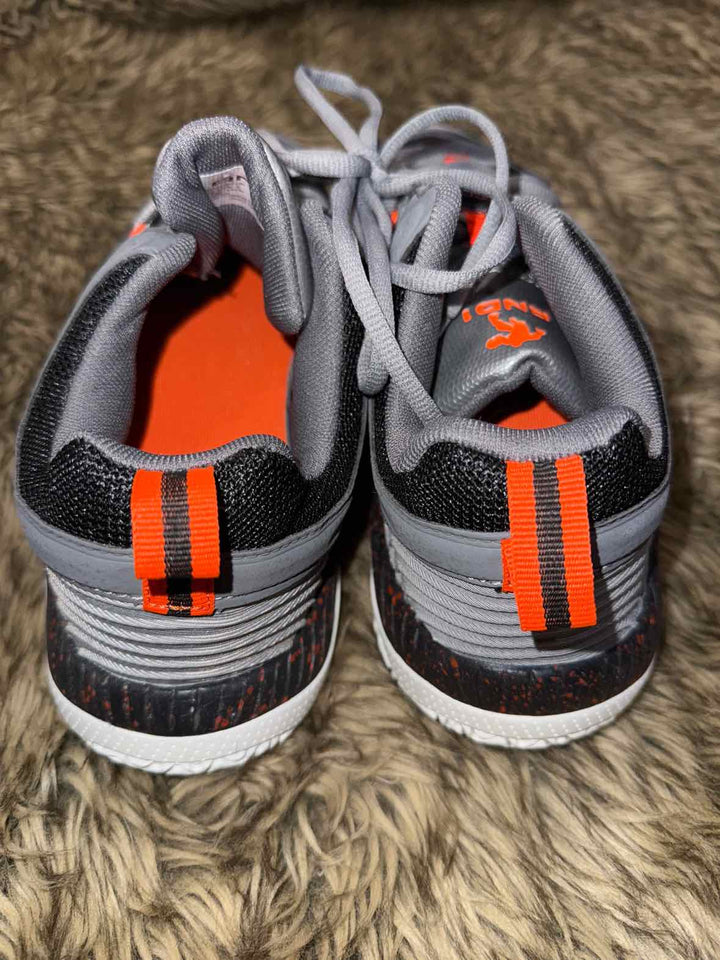 10.5 - And 1 Sneakers