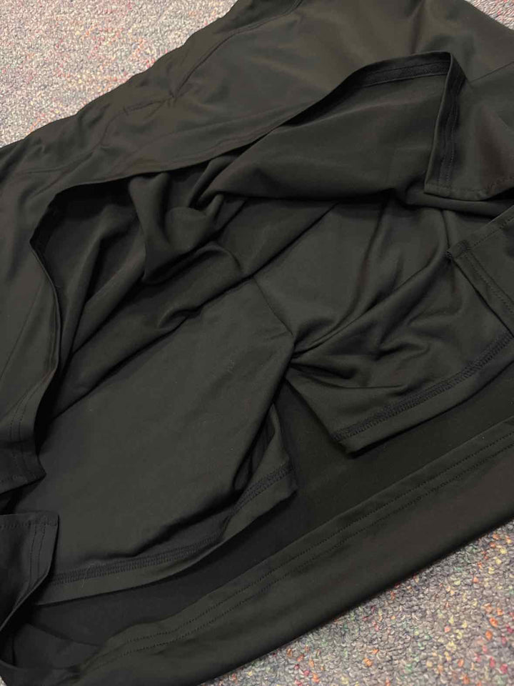 XL - Coo Run Skort
