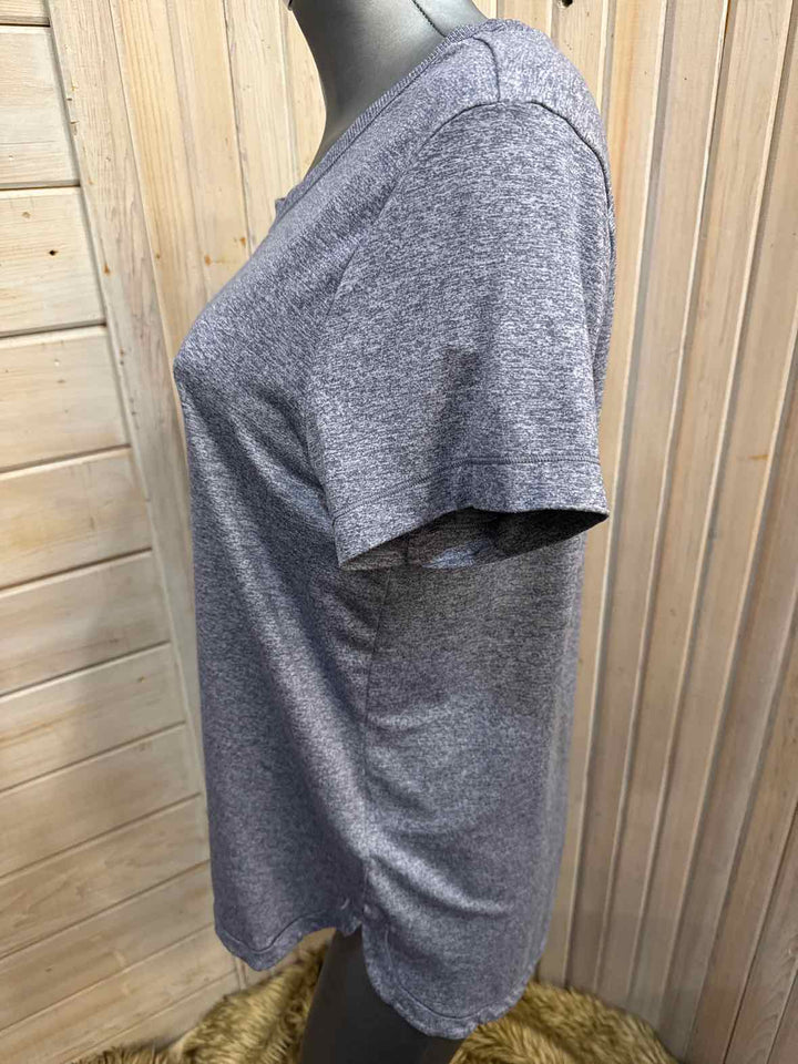 L - Athleta T-Shirt