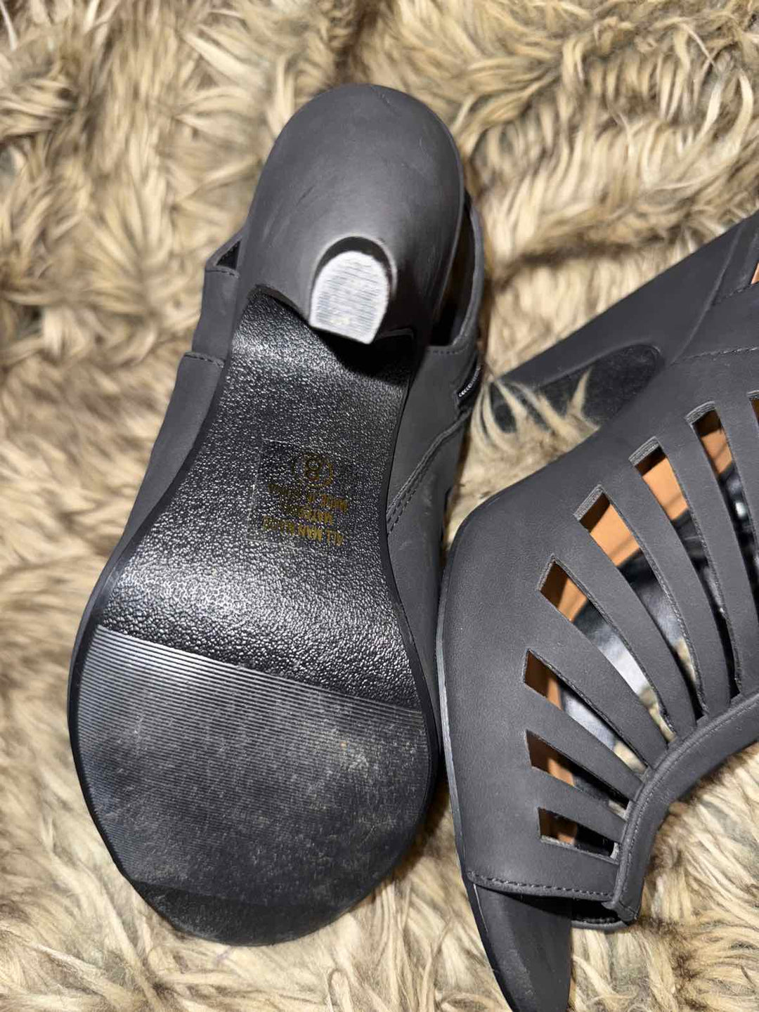 8 - Manhattan Collection Sandals