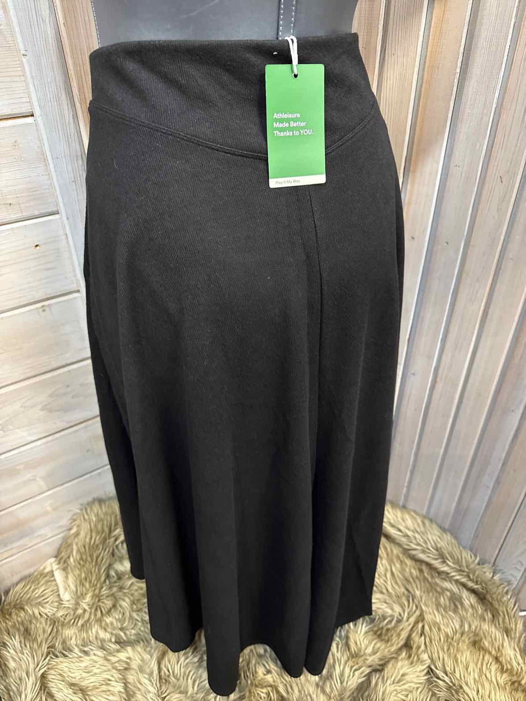 L - HALARA Skirt