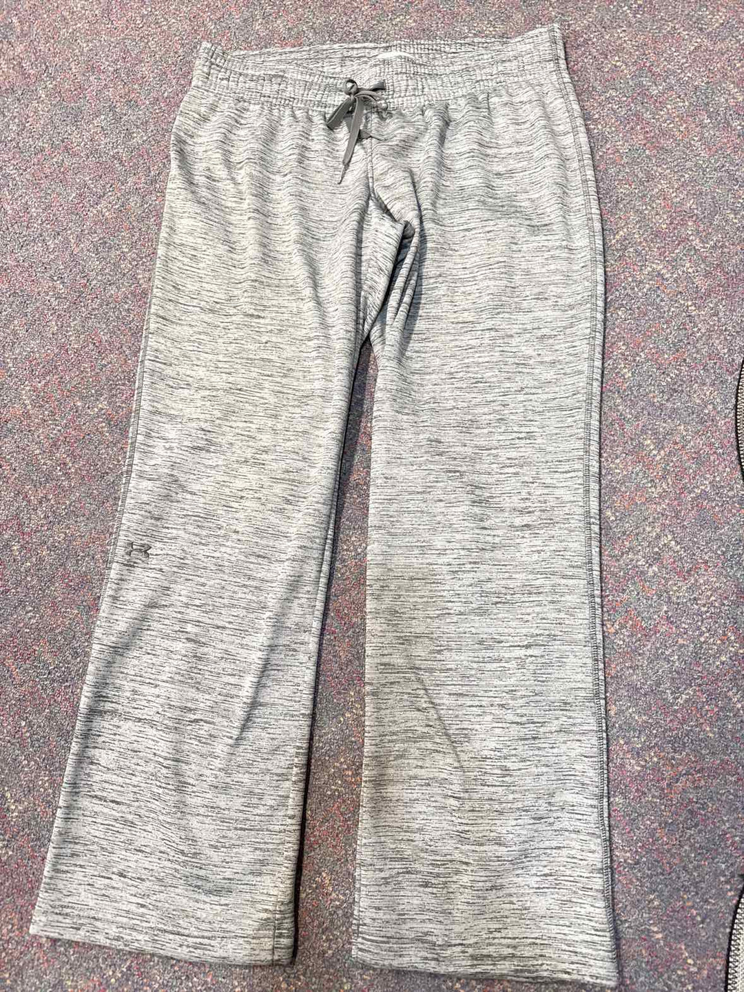 L - Under Armour Pants