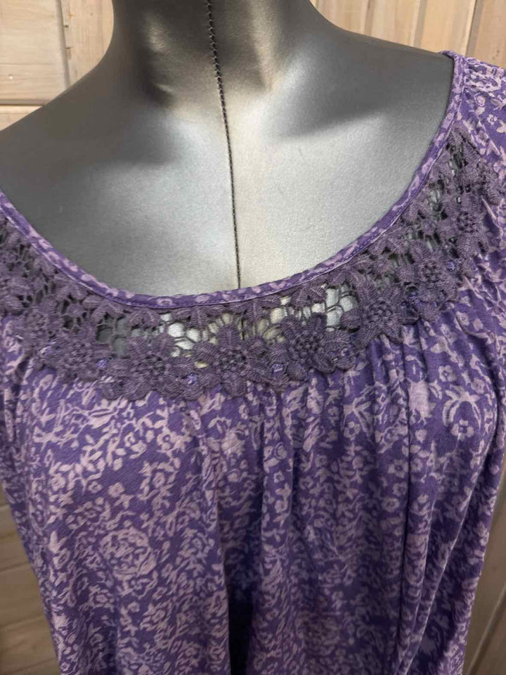 1X - Jessica Simpson T-Shirt
