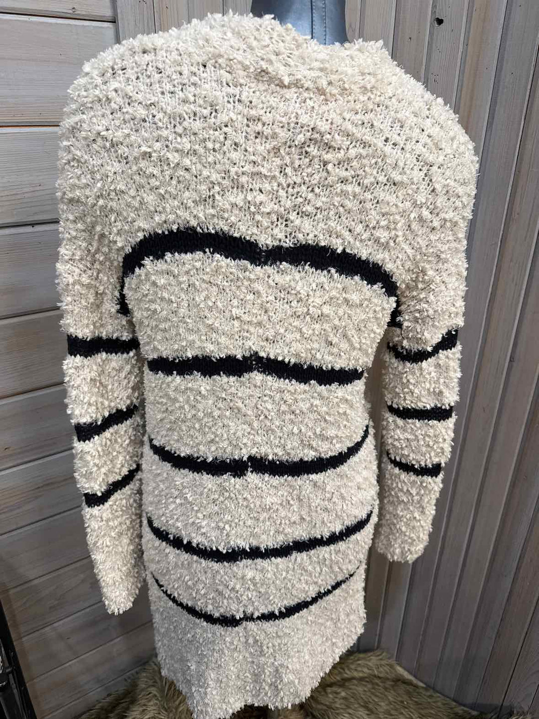 XS - London Kaye Cardigan