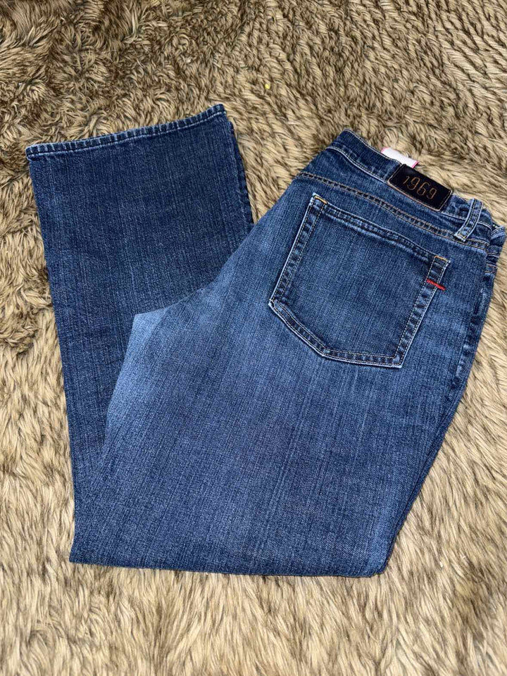 12 - Gap Jeans