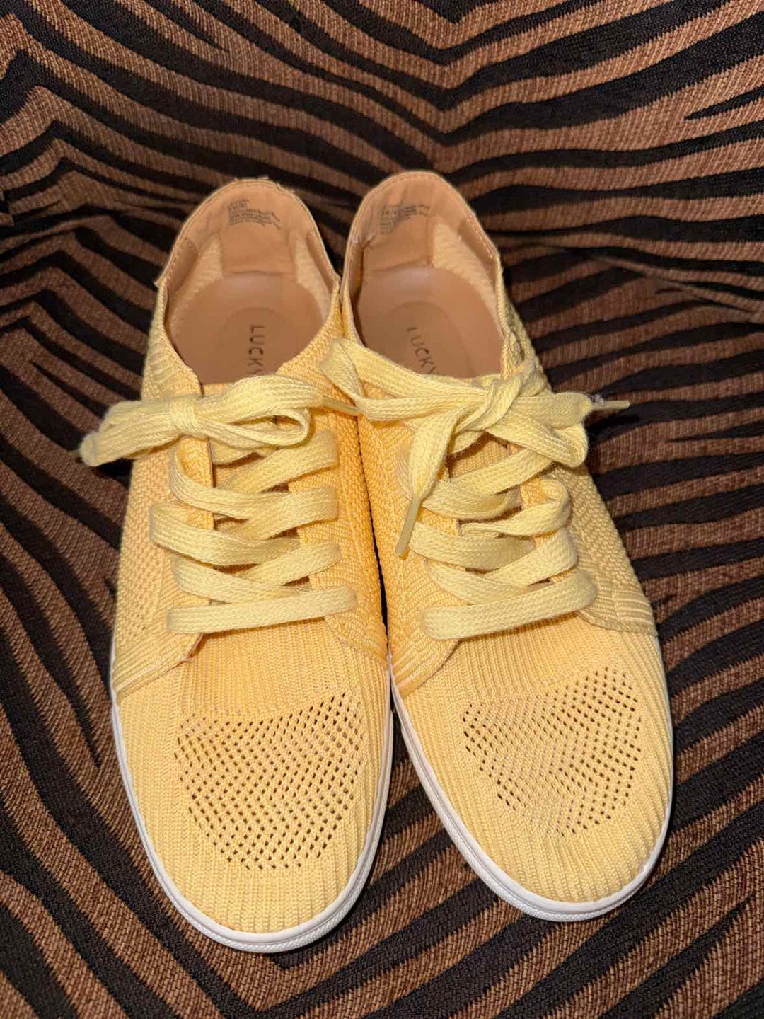 8.5 - Lucky Brand Sneakers