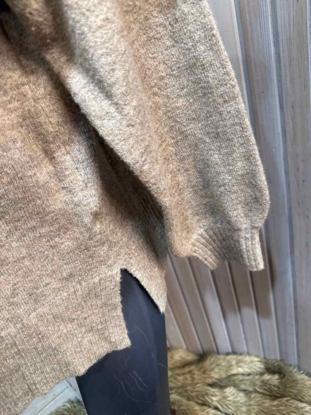 M - Staccato Sweater