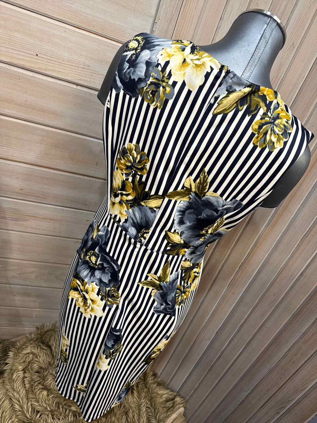 10 - Enfocus Studio Dress