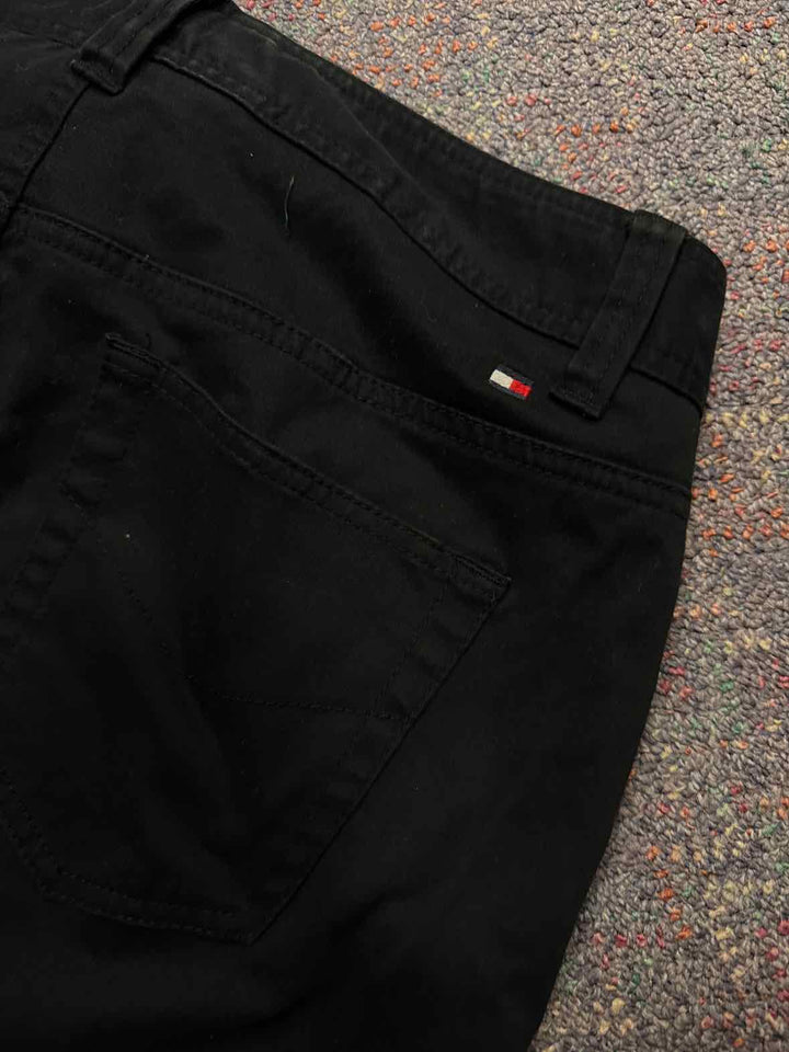 14 - Tommy Hilfiger Pants