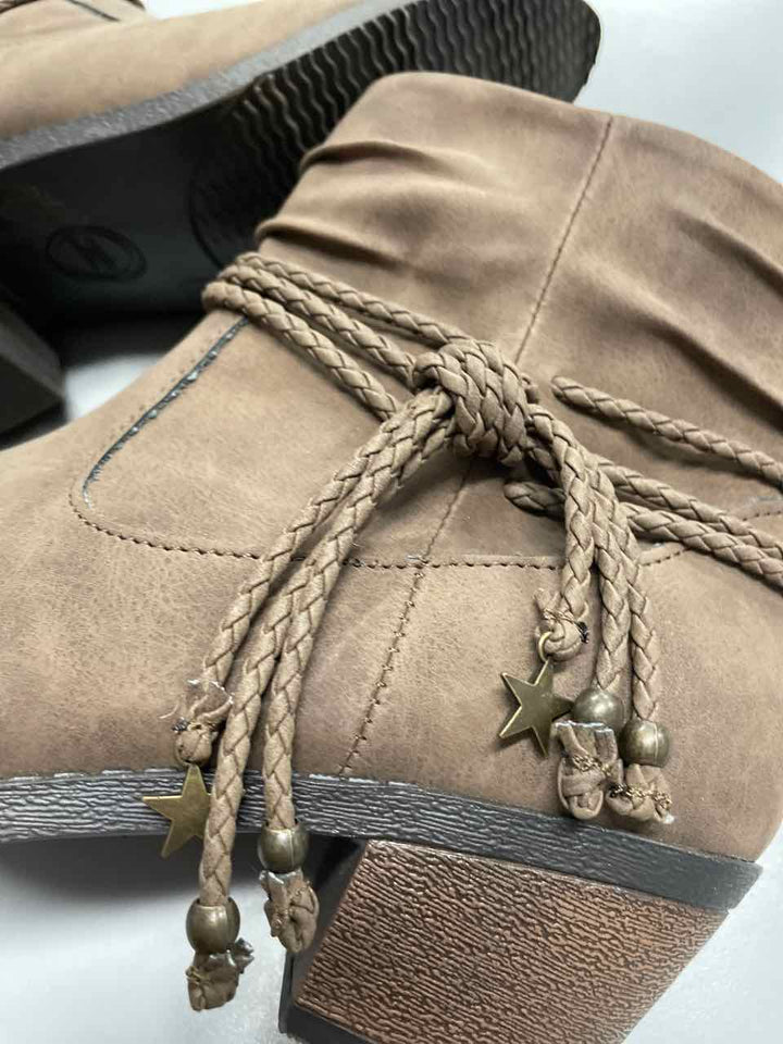 5 - Wonder Nation Boots