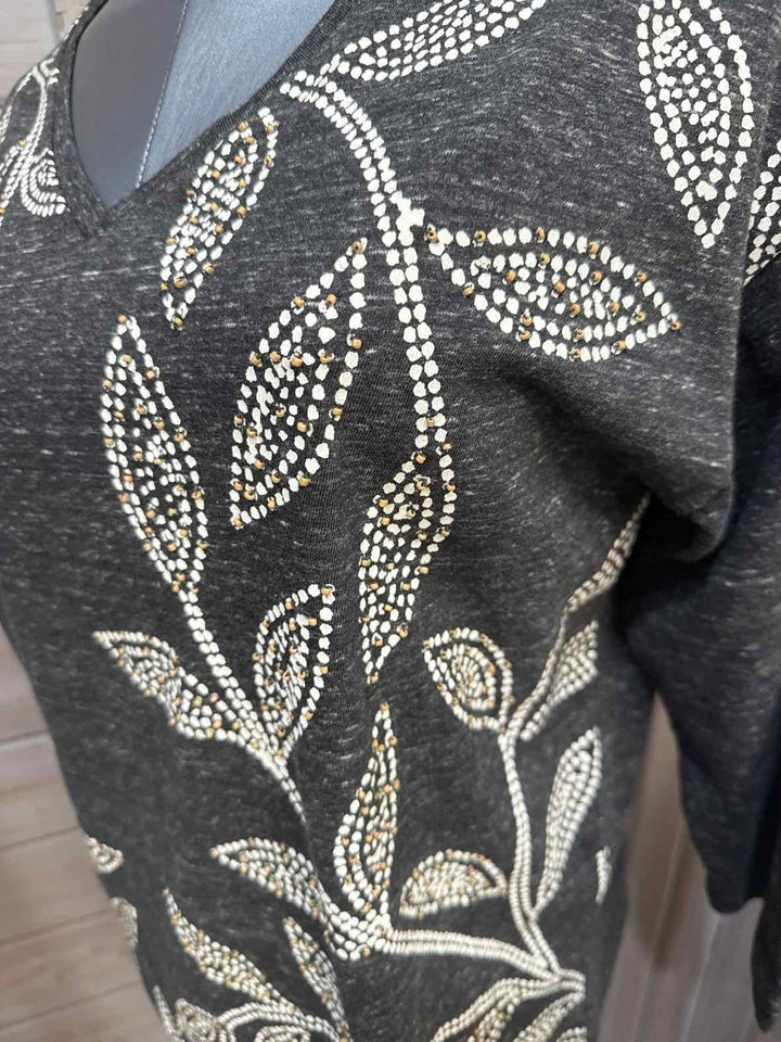 M - Chico's 3/4 Sleeve