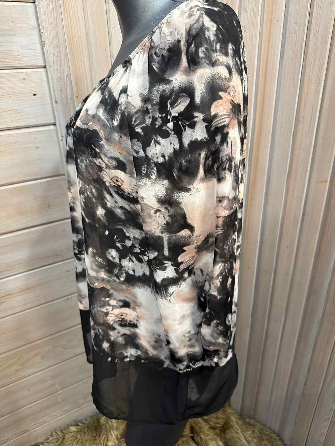 L - AB Studio Long Sleeve
