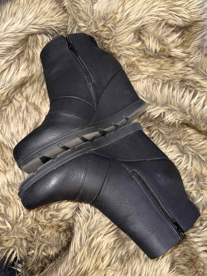 8 - Vintage 7 Eight Wedge