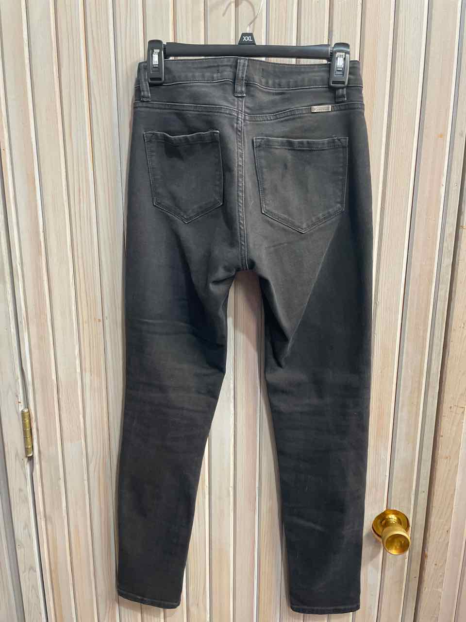 26 - Kancan Jeans