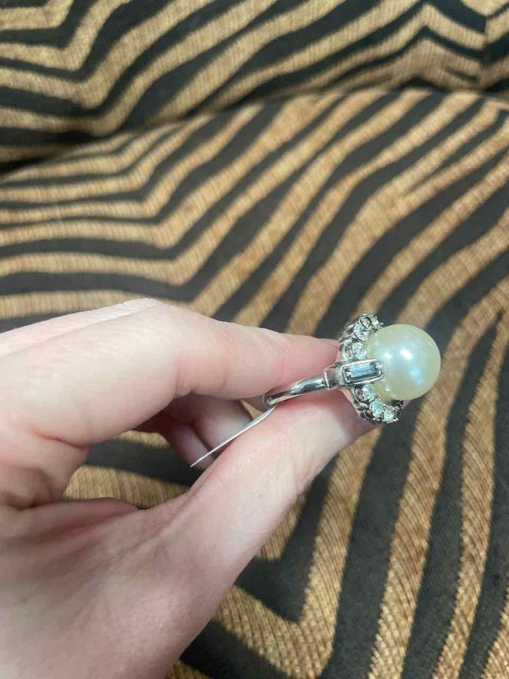 Jewelry - Sarah Conventry Pearl Ring