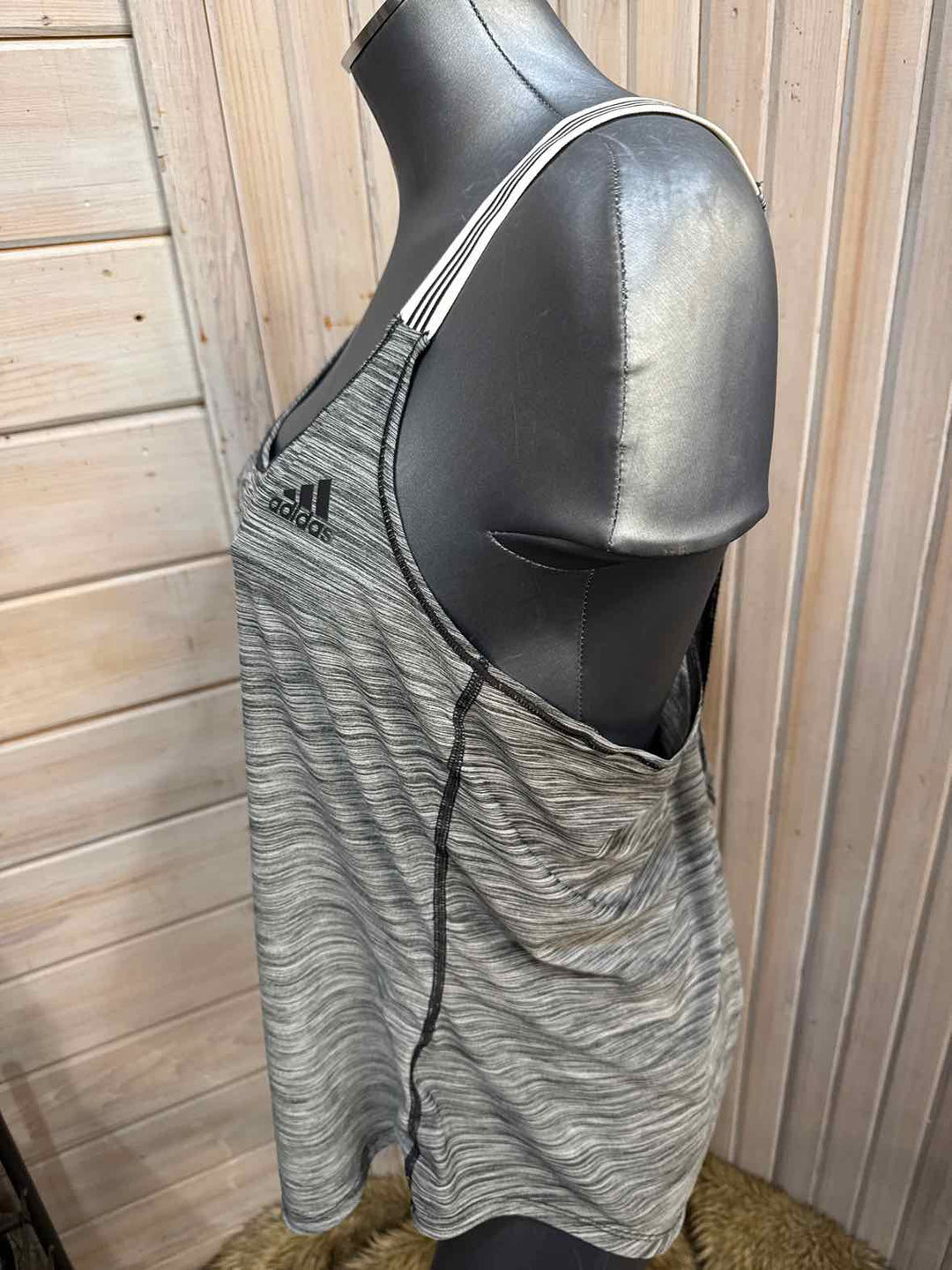 XL - Adidas Tank