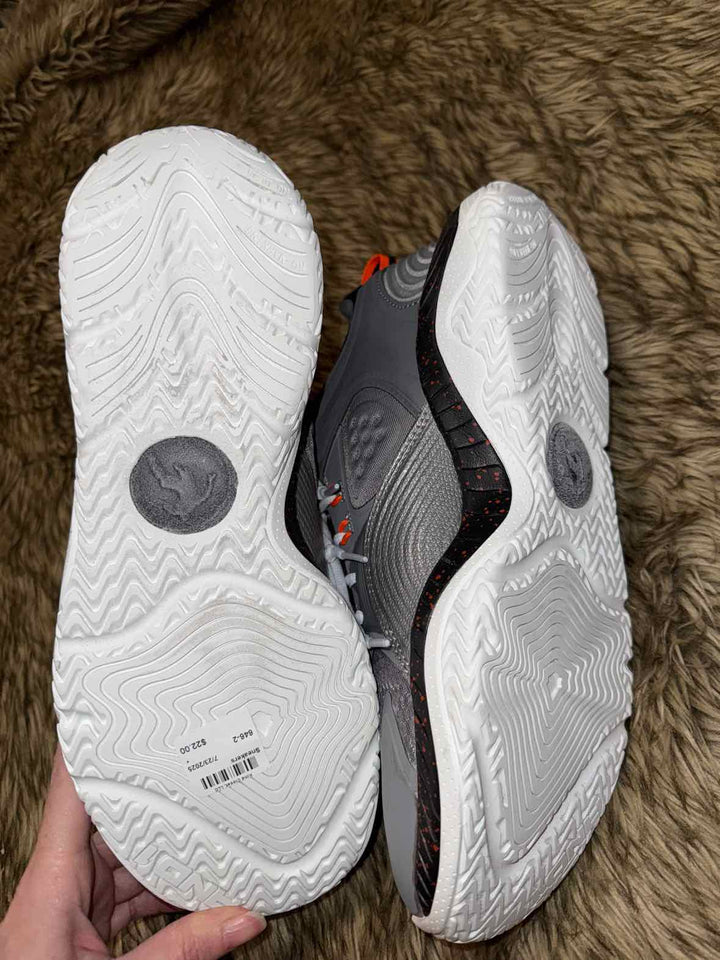 10.5 - And 1 Sneakers
