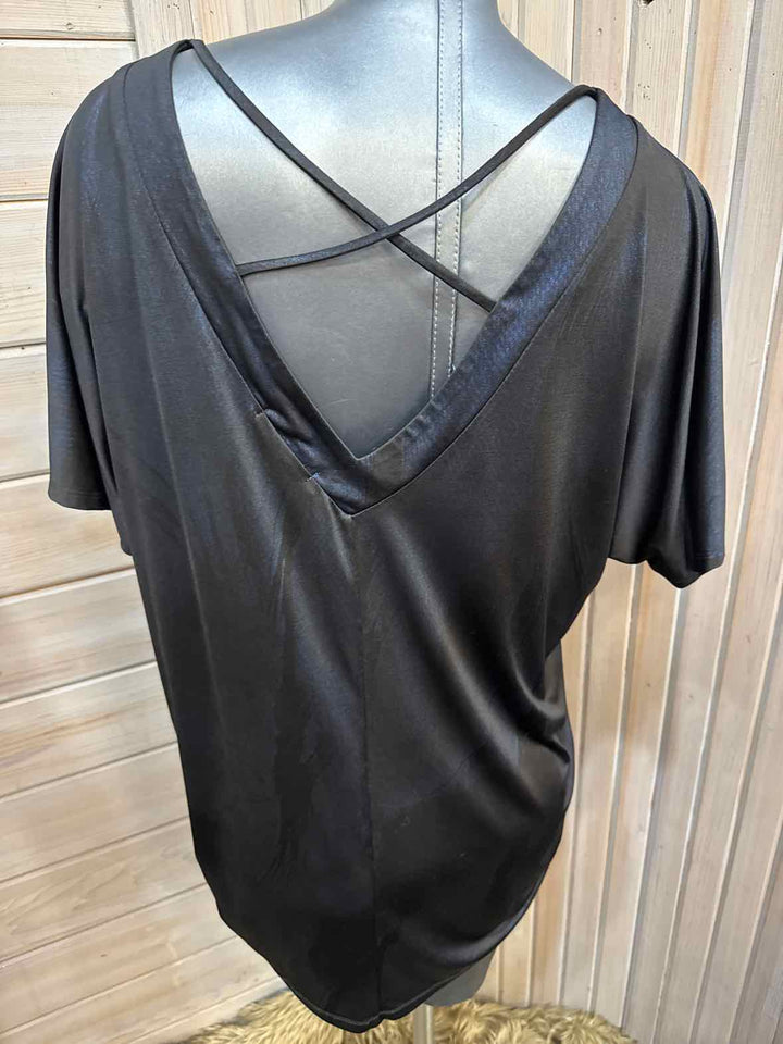 2 - Maurices T-Shirt