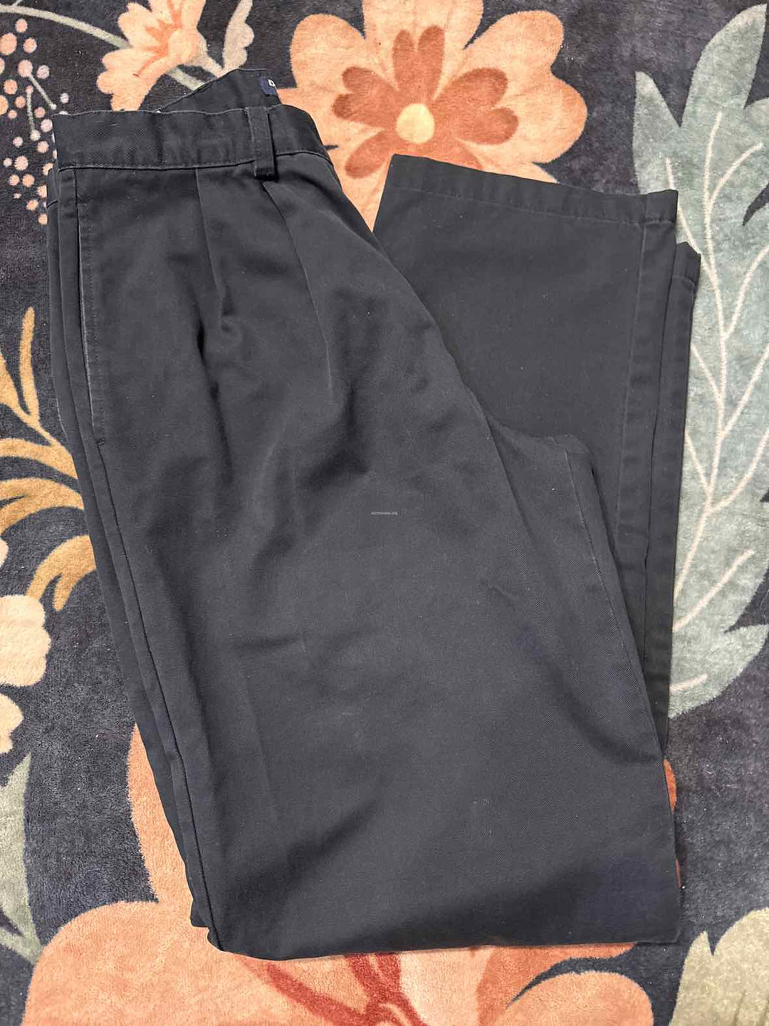 32/34 - Dockers Slacks