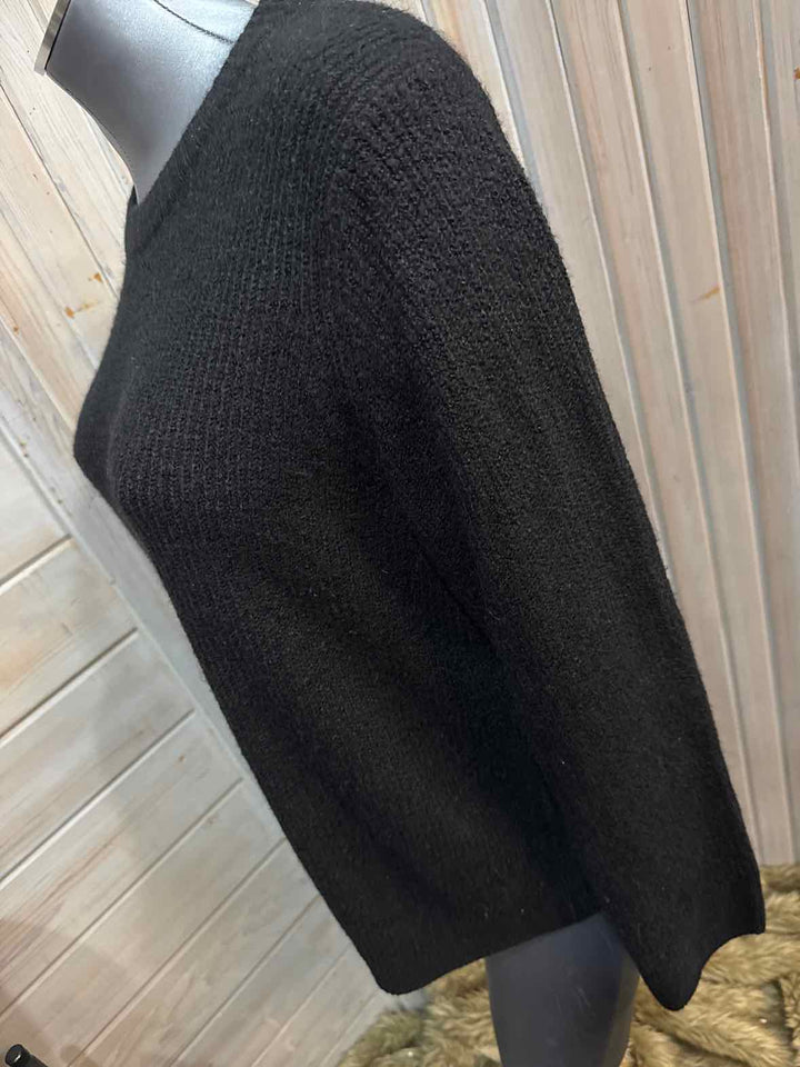 XL - Old Navy Sweater