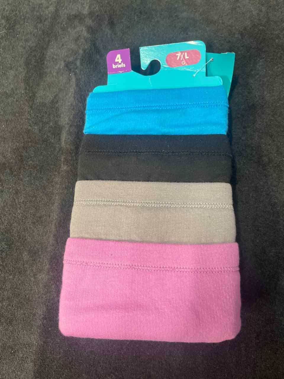 7 - Fruit of the Loom Underwear