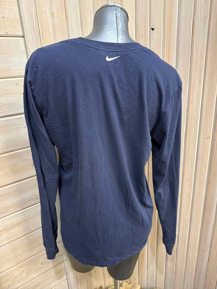 M - Nike Long Sleeve