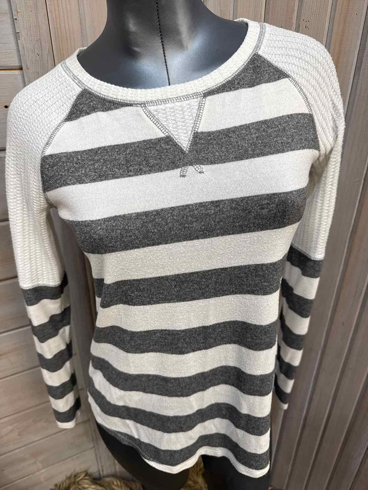 XS - Maurices Long Sleeve