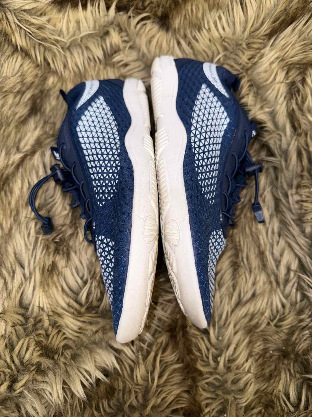 9/9.5 - HIKE Footwear Athletic Shoes