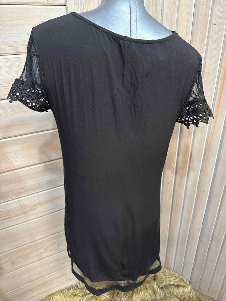 M - Unknown Dress