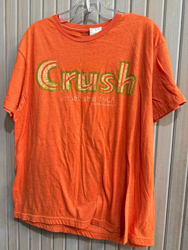 L - Savvy T-shirt