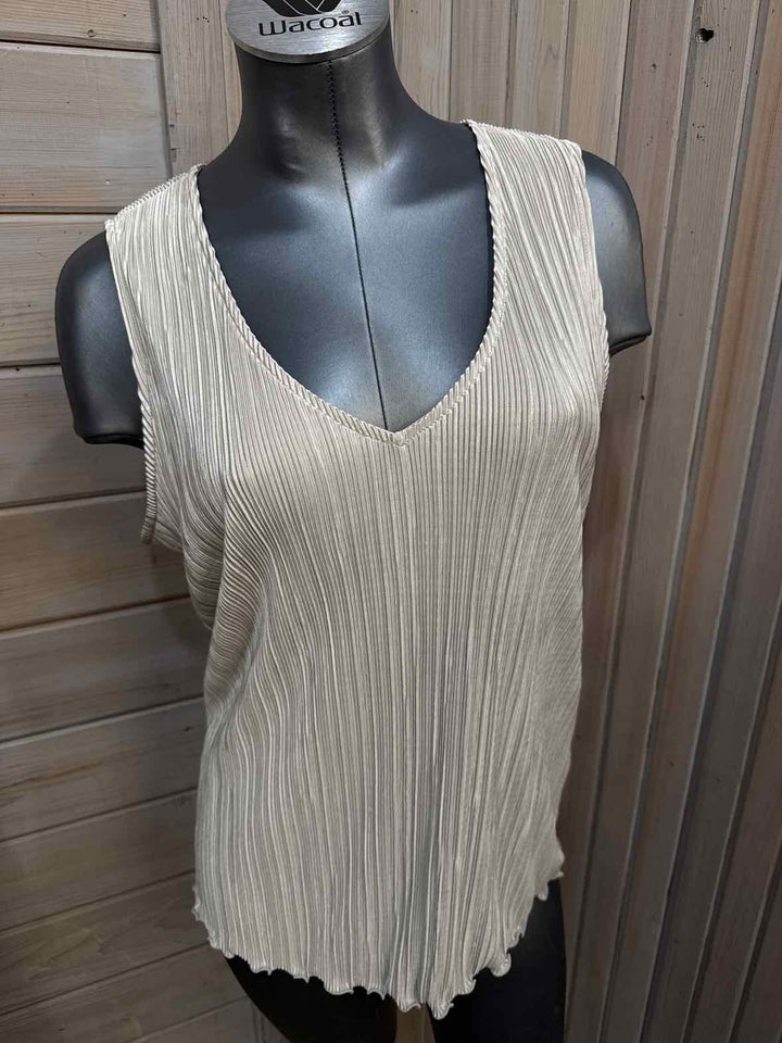 M - Banana Republic Tank