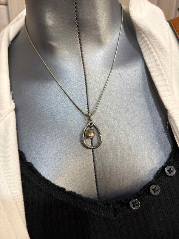 Jewelry - Lia Sophia Necklace